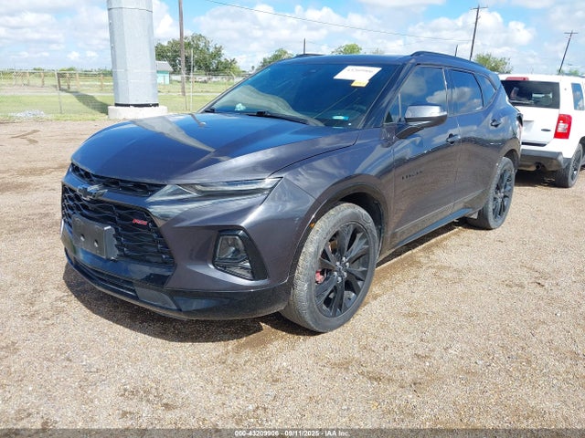 Chevrolet lgx 2021 3GNKBERS1MS568090 Image 2