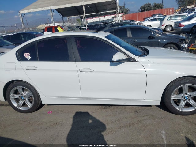 BMW 2014 2014 WBA3C3G57ENS72608 Image 14