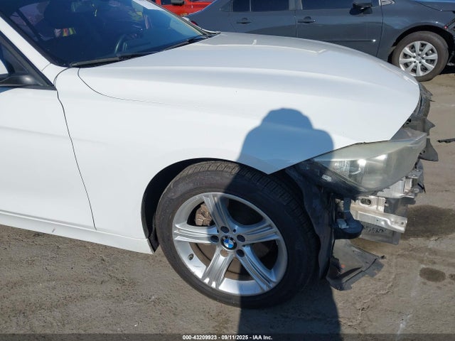 BMW 2014 2014 WBA3C3G57ENS72608 Image 19