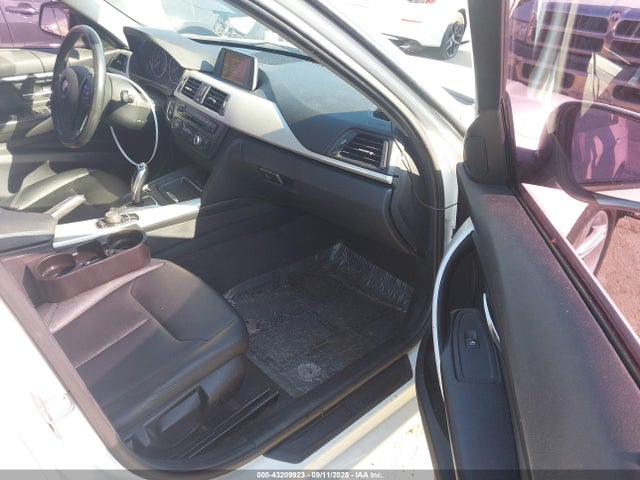 BMW 2014 2014 WBA3C3G57ENS72608 Image 5
