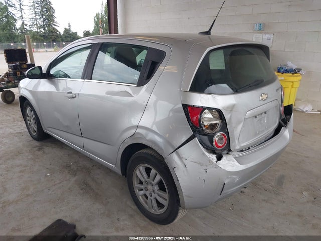 Chevrolet lwe 2014 1G1JD6SG1E4135891 Image 3