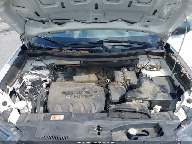 2016 MITSUBISHI OUTLANDER JA4AD2A33GZ000202 Photo 9