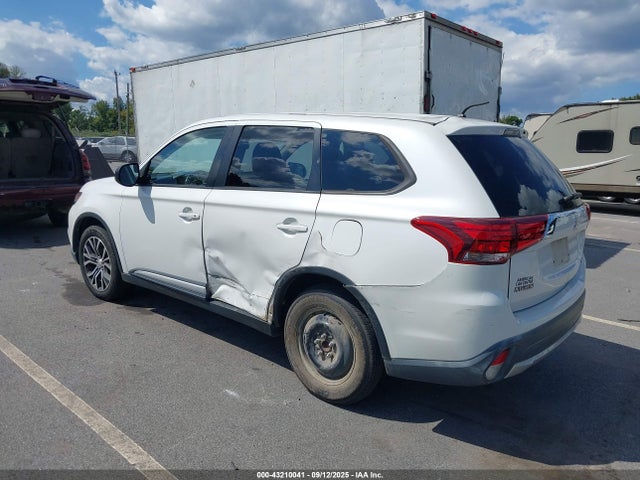 2016 MITSUBISHI OUTLANDER JA4AD2A33GZ000202 Photo 2