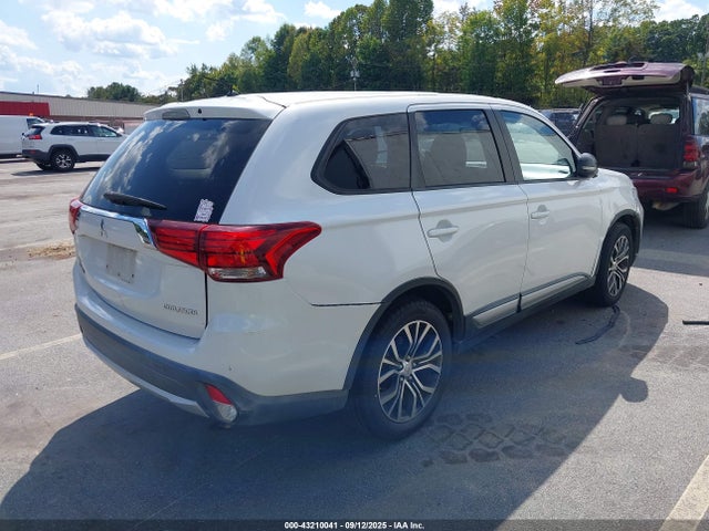 2016 MITSUBISHI OUTLANDER JA4AD2A33GZ000202 Photo 3