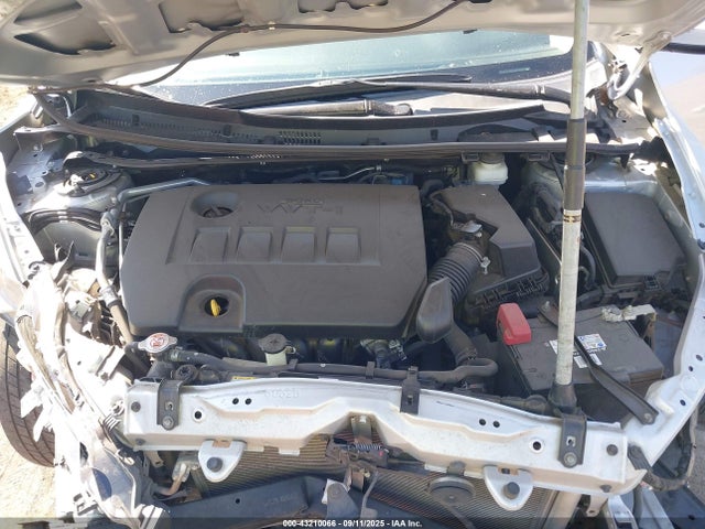 2T1BURHE5KC232393 Toyota COROLLA LE