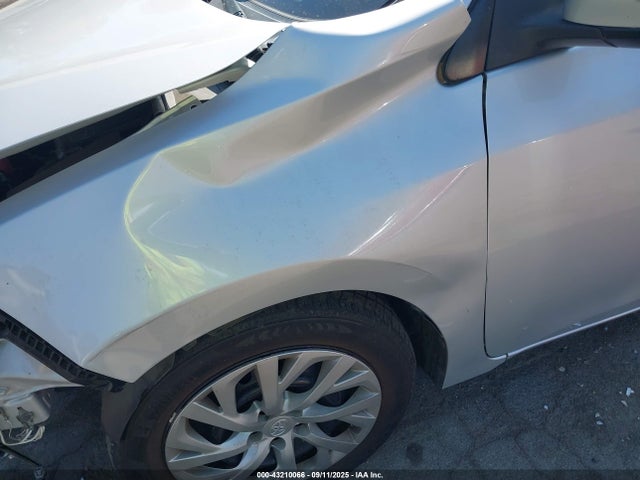 2T1BURHE5KC232393 Toyota COROLLA LE
