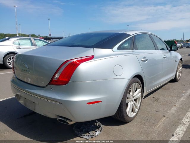 2011 JAGUAR XJ SAJWA2GB9BLV13633 Photo 3