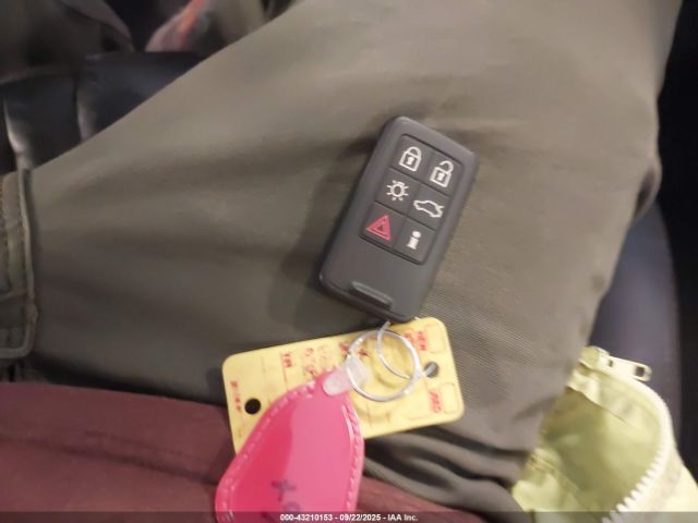 2017 VOLVO XC60 YV440MRU7H2195154 Photo 10