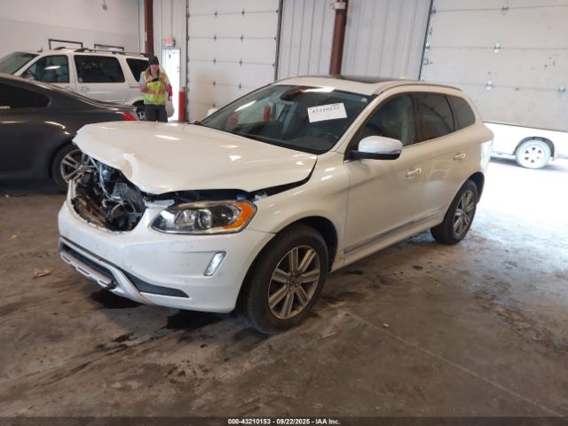 2017 VOLVO XC60 YV440MRU7H2195154 Photo 1