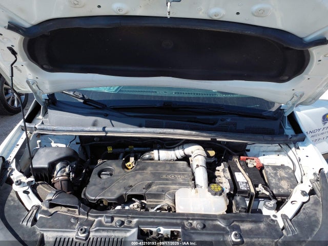 KL7CJKSMXMB364438 Chevrolet le2