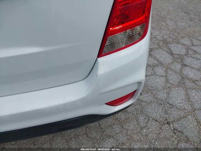 KL7CJKSMXMB364438 Chevrolet le2