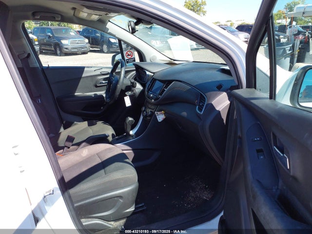 KL7CJKSMXMB364438 Chevrolet le2