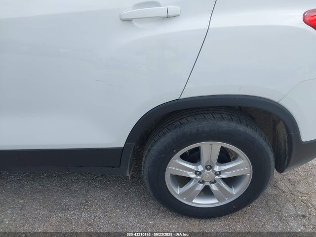 KL7CJKSMXMB364438 Chevrolet le2