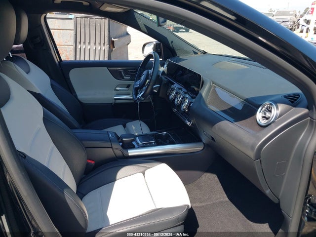 W1N4N5BB0MJ315873 Mercedes-Benz m260