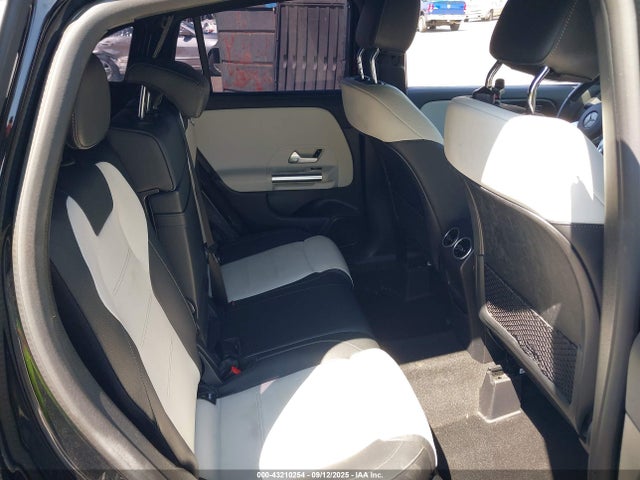 W1N4N5BB0MJ315873 Mercedes-Benz m260