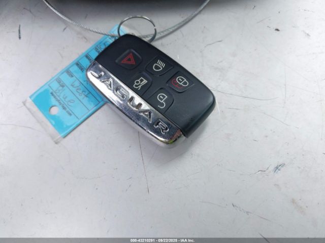 2014 JAGUAR XF SAJWA0ES9EPU19031 Photo 10