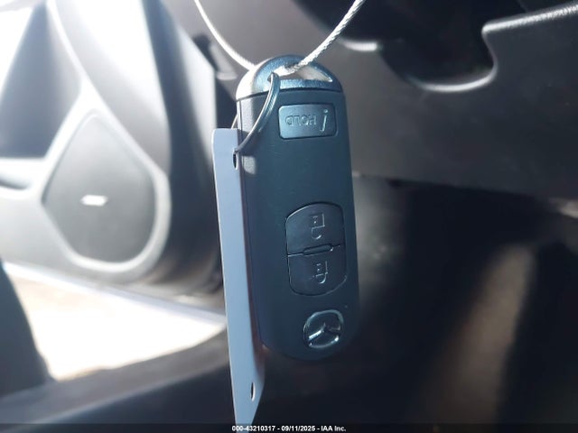 3MZBN1M32JM267978 Mazda py