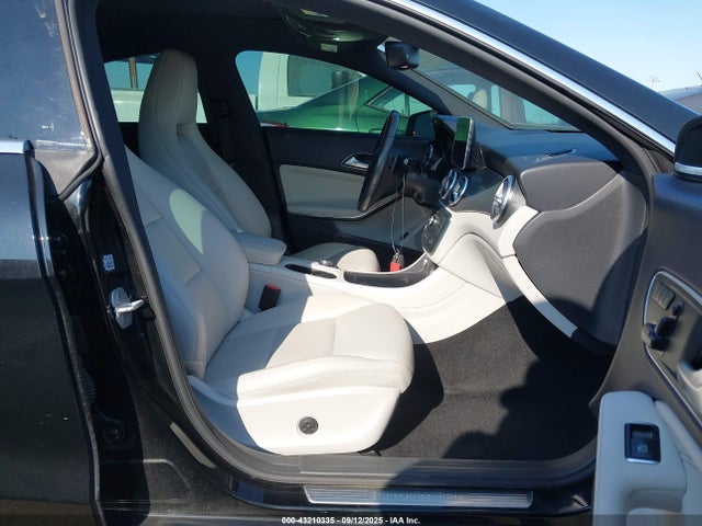 Mercedes-Benz CLA-Class 2015 WDDSJ4EB2FN184964 Image 5
