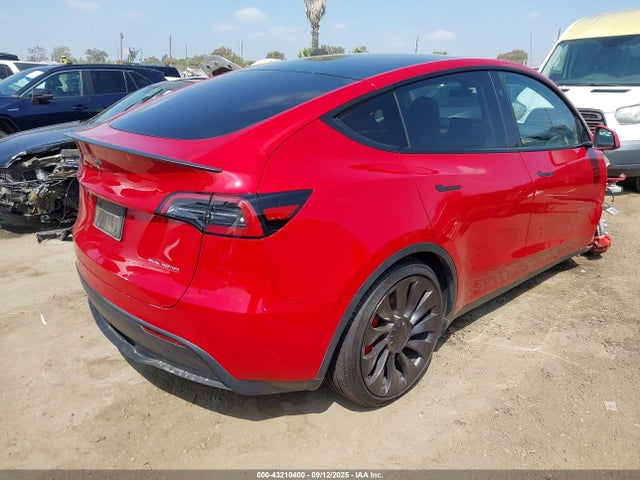 2023 TESLA MODEL Y 7SAYGDEF6PF898895 Photo 3