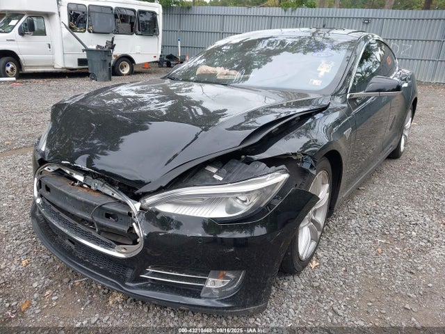 2015 TESLA MODEL S 5YJSA1E20FF106206 Photo 1