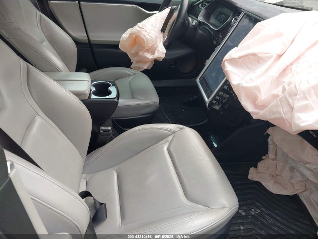 2015 TESLA MODEL S 5YJSA1E20FF106206 Photo 4