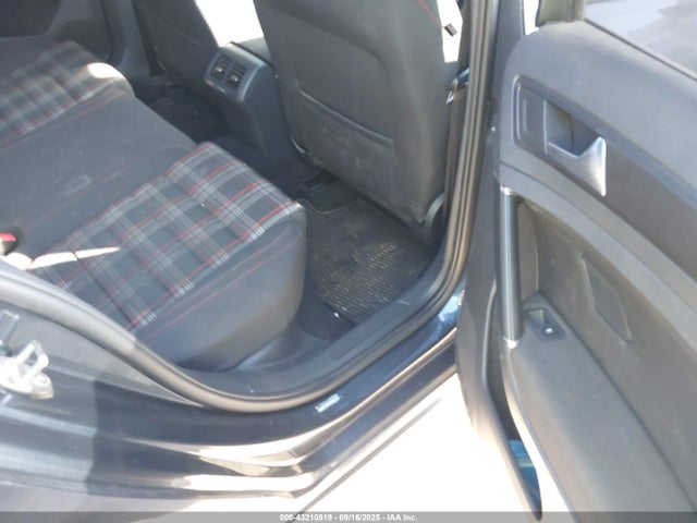 3VW5T7AU1KM002246 Volkswagen 2019