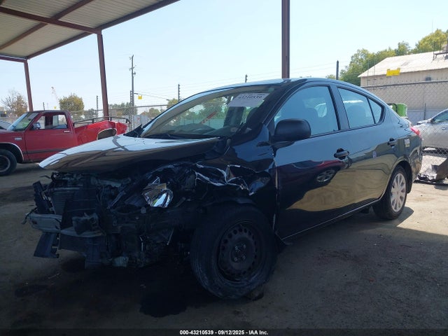 3N1CN7AP7EL820303 Nissan 2014