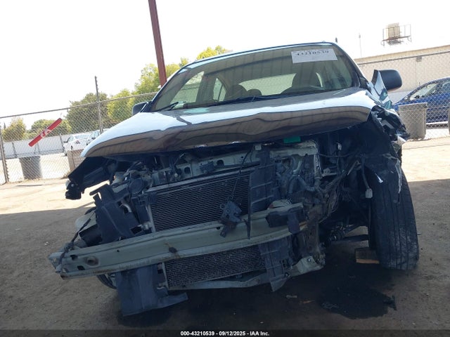 3N1CN7AP7EL820303 Nissan 2014