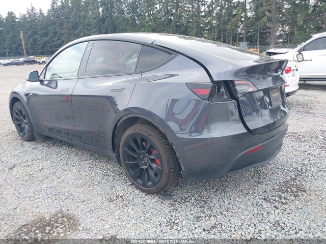 7SAYGDEE1NF356303 Tesla Model Y