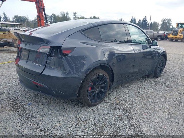 7SAYGDEE1NF356303 Tesla Model Y