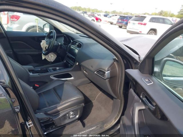 2020 JAGUAR F-PACE SADCK2GX9LA640538 Photo 4