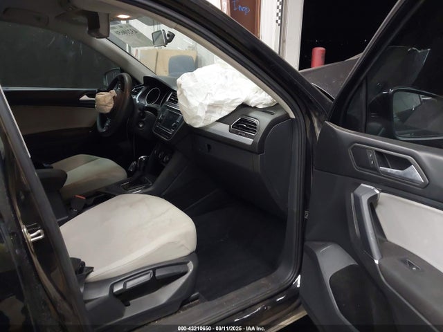 3VV1B7AX9LM083899 Volkswagen Tiguan