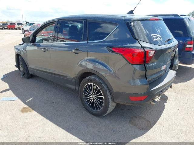1FMCU0GD3KUA42275 Ford ESCAPE SE