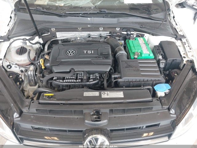 3VW217AUXFM028942 Volkswagen 2015
