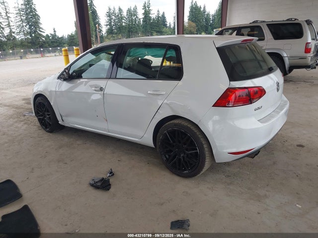 3VW217AUXFM028942 Volkswagen 2015