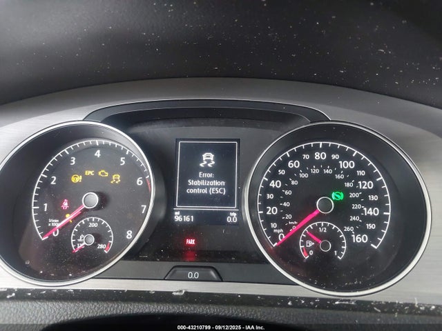 3VW217AUXFM028942 Volkswagen 2015