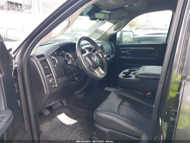 3C6UR5FL5JG261084 RAM 2500