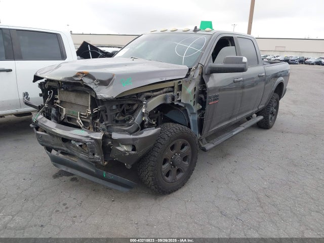 3C6UR5FL5JG261084 RAM 2500