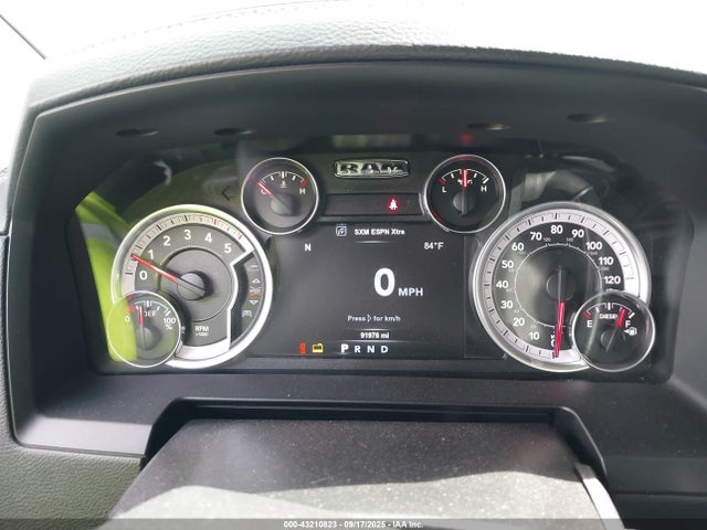 3C6UR5FL5JG261084 RAM 2500