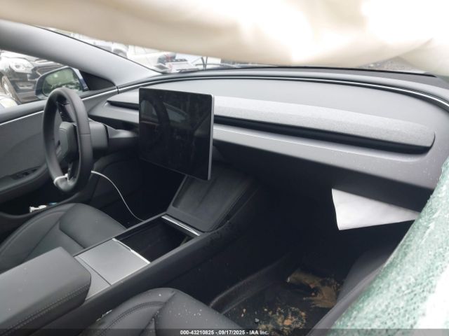 2024 TESLA MODEL 3 5YJ3E1EA2RF747815 Photo 4