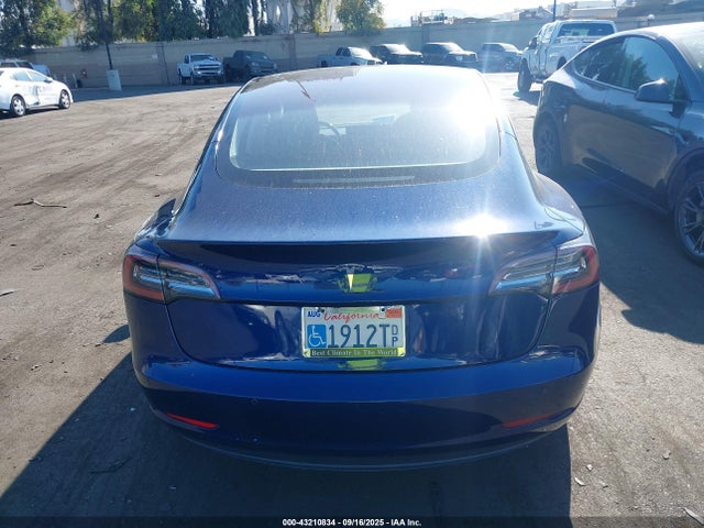 5YJ3E1EA1JF053010 Tesla MODEL 3