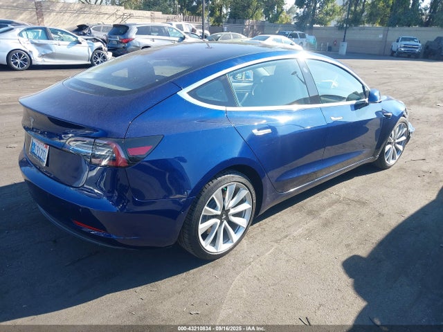 2018 TESLA MODEL 3 5YJ3E1EA1JF053010 Photo 3