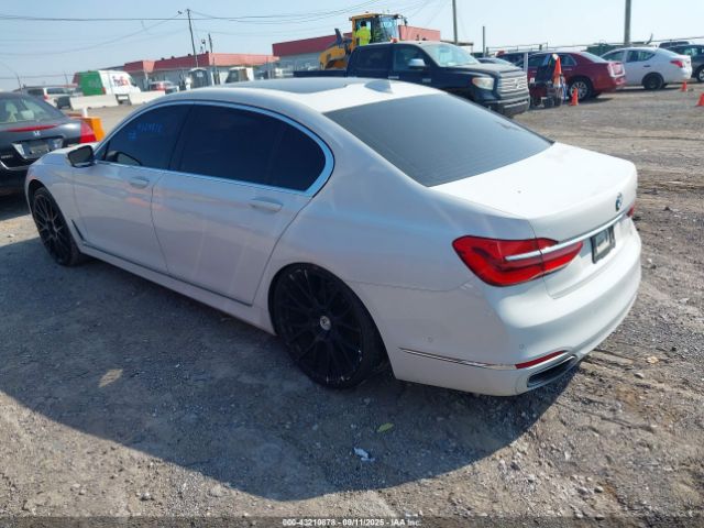 2017 BMW 740I WBA7E2C54HG739374 Photo 2