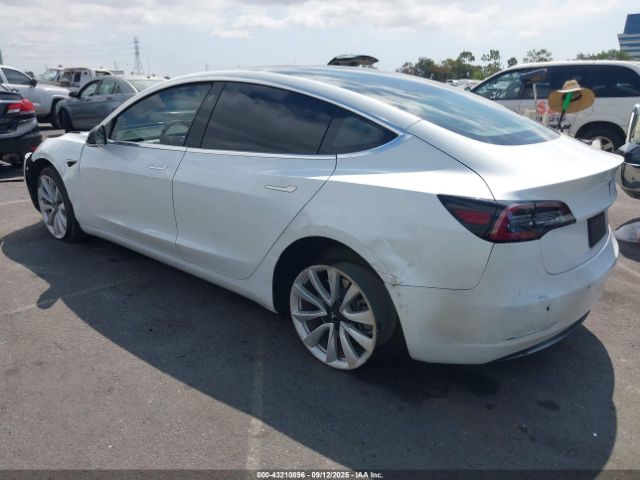 2019 TESLA MODEL 3 5YJ3E1EA8KF428506 Photo 2