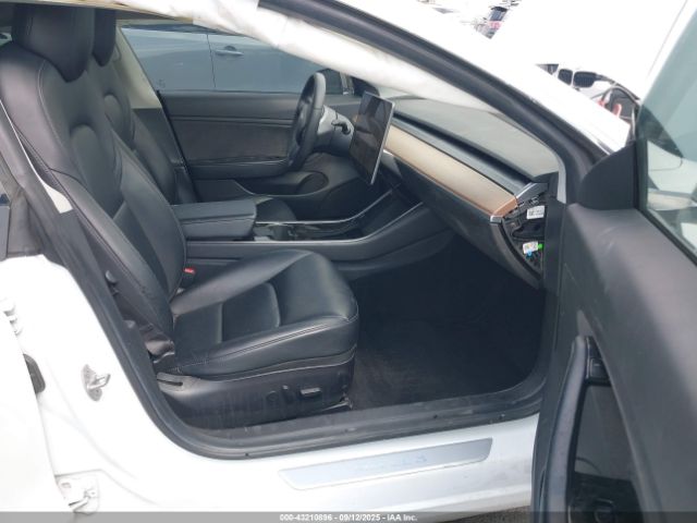 2019 TESLA MODEL 3 5YJ3E1EA8KF428506 Photo 4