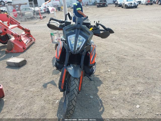 2022 KTM 890 VBKTS6407NM835435 Photo 4