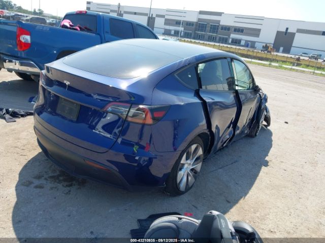 2024 TESLA MODEL Y 7SAYGDEE9RA215613 Photo 3