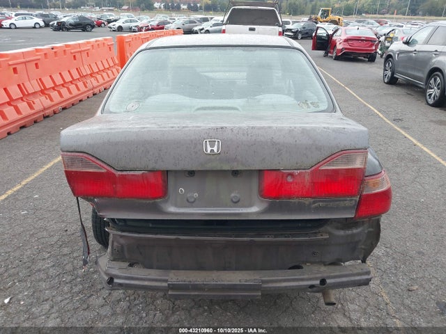 43210960 :رقم المزاد ، 1HGCG5645WA167880 vin ، 1998 Honda Accord Lx مزاد بيع