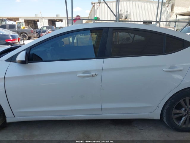 5NPD84LF0JH300269 Hyundai Elantra Value Edition