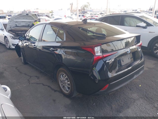 JTDKAMFU6M3143241 Toyota Prius Le